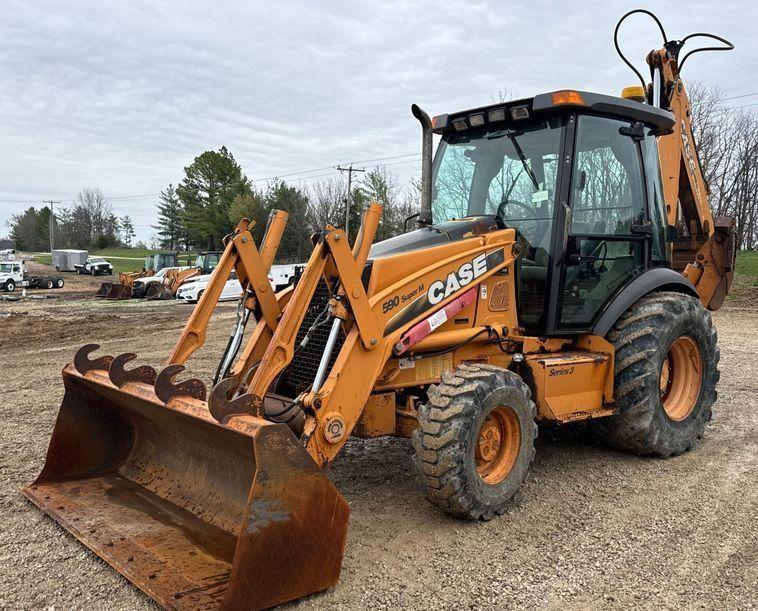 2010 Case 590 Super M